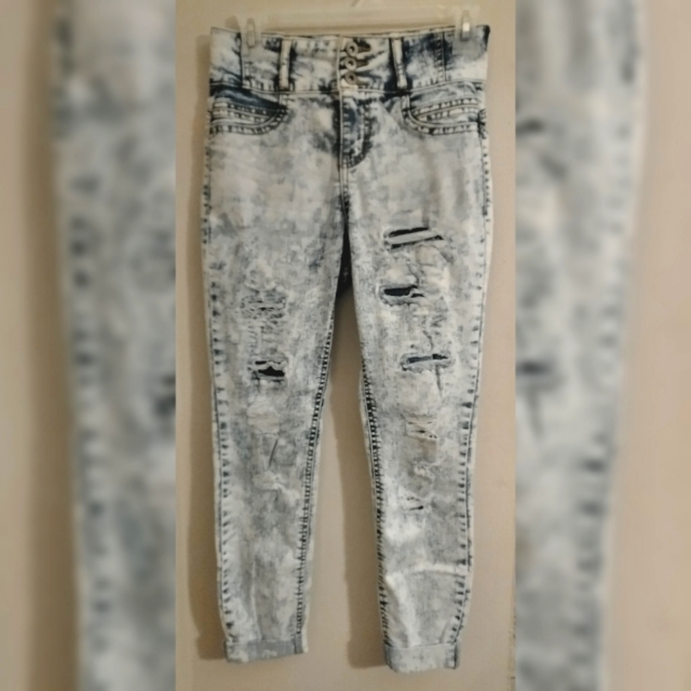 NO BOUNDARIES High Rise Sculpting Skinny